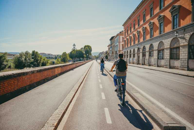 Adéntrate en el tranquilo paisaje de la Toscana en un tour en línea