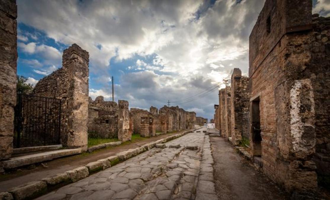 Descubre la antigua ciudad de Pompeya desde casa