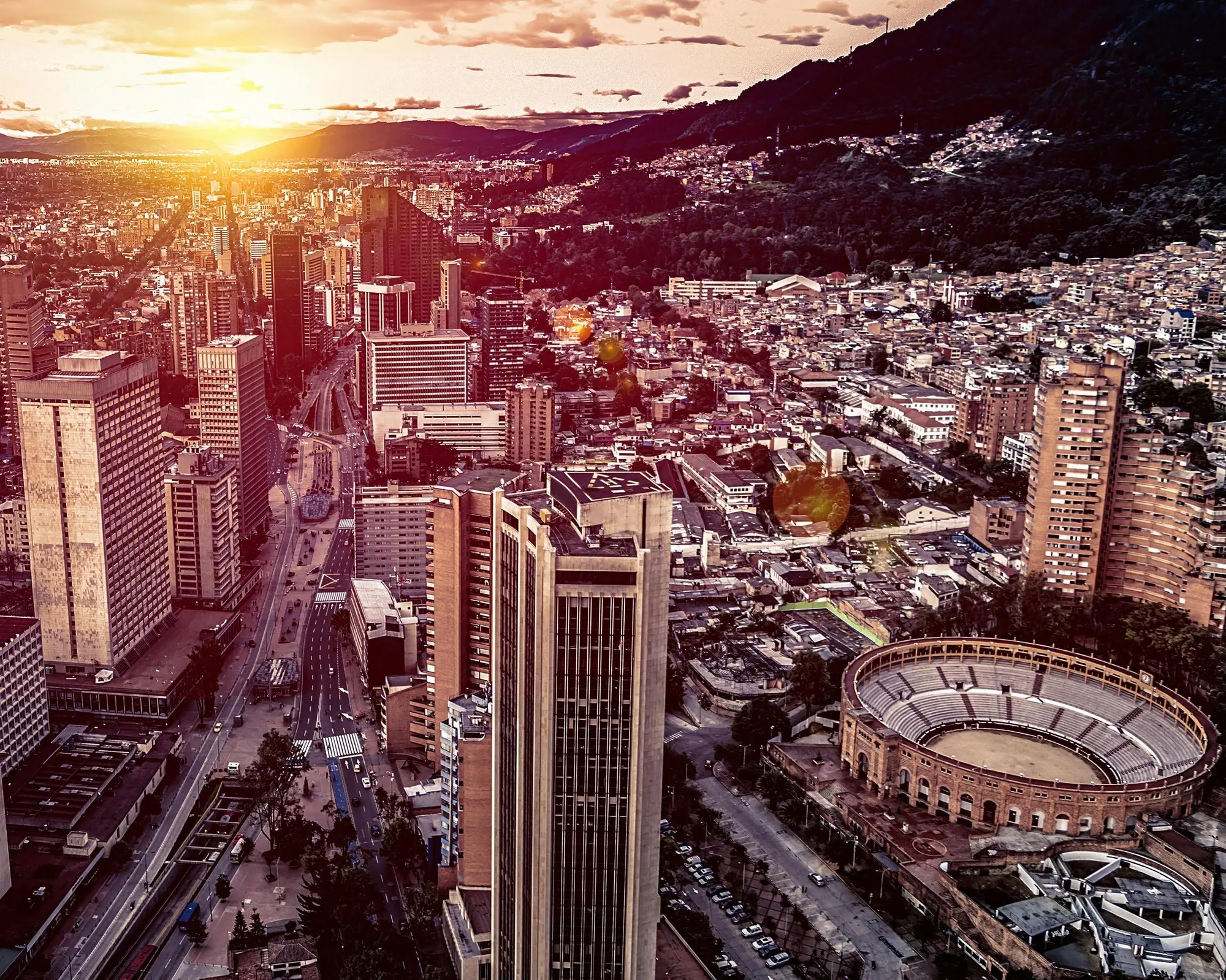 Descubre los encantos de la ciudad de Ámsterdam a través de experiencias virtuales