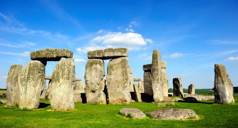 Explora el antiguo sitio arqueológico de Stonehenge en Inglaterra en línea