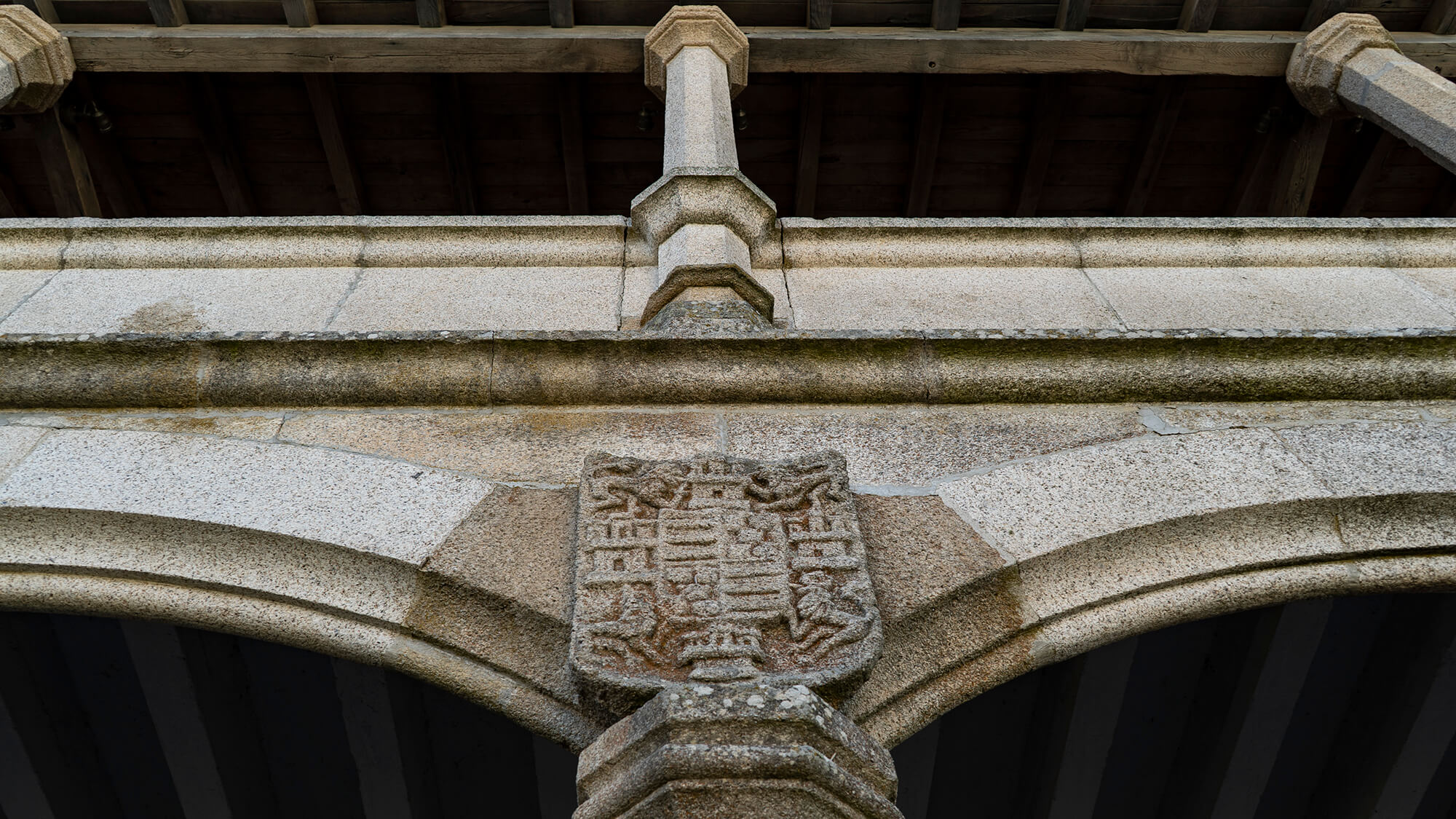 Explora la magia de los pueblos amurallados de China