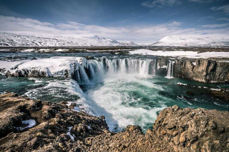 Explora las maravillas naturales de Islandia en línea