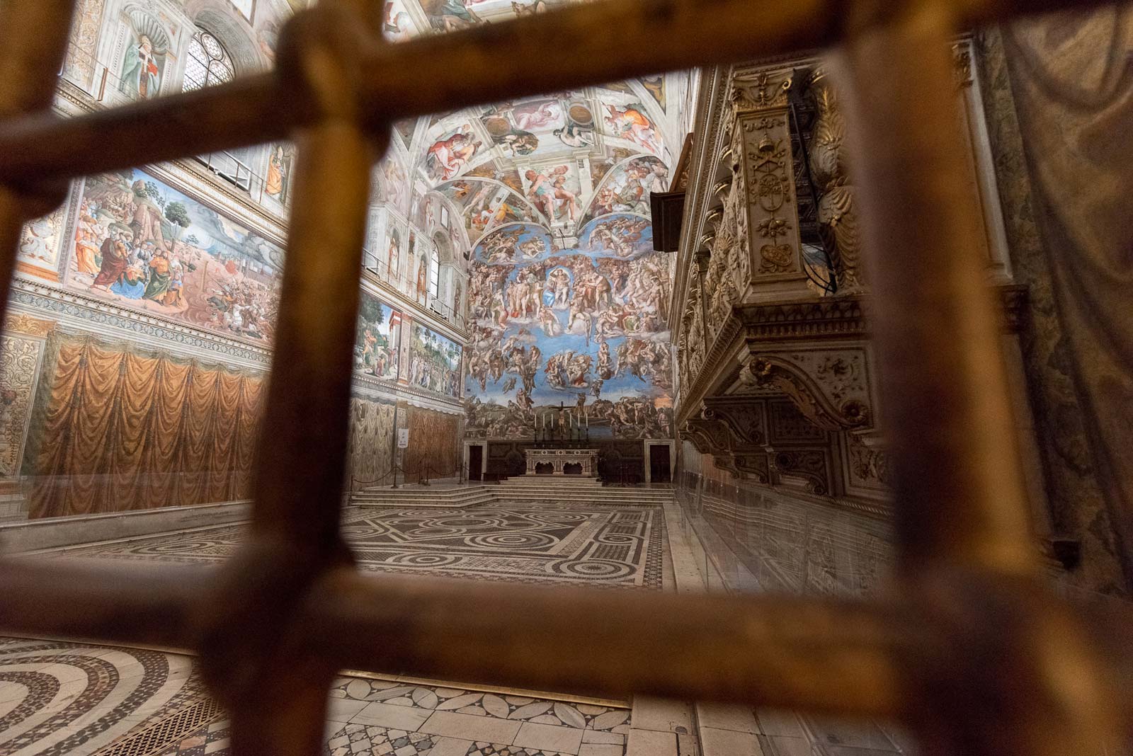 Explora los tesoros del Vaticano en un tour virtual