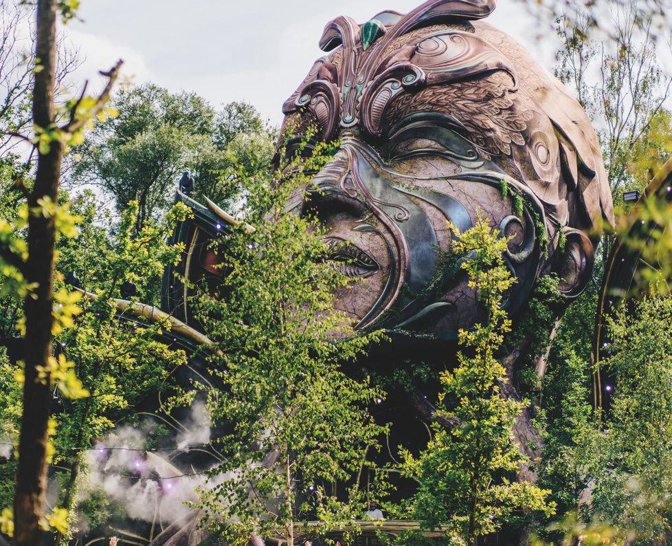 Sumérgete en la belleza natural de las Cataratas del Iguazú en un tour en línea