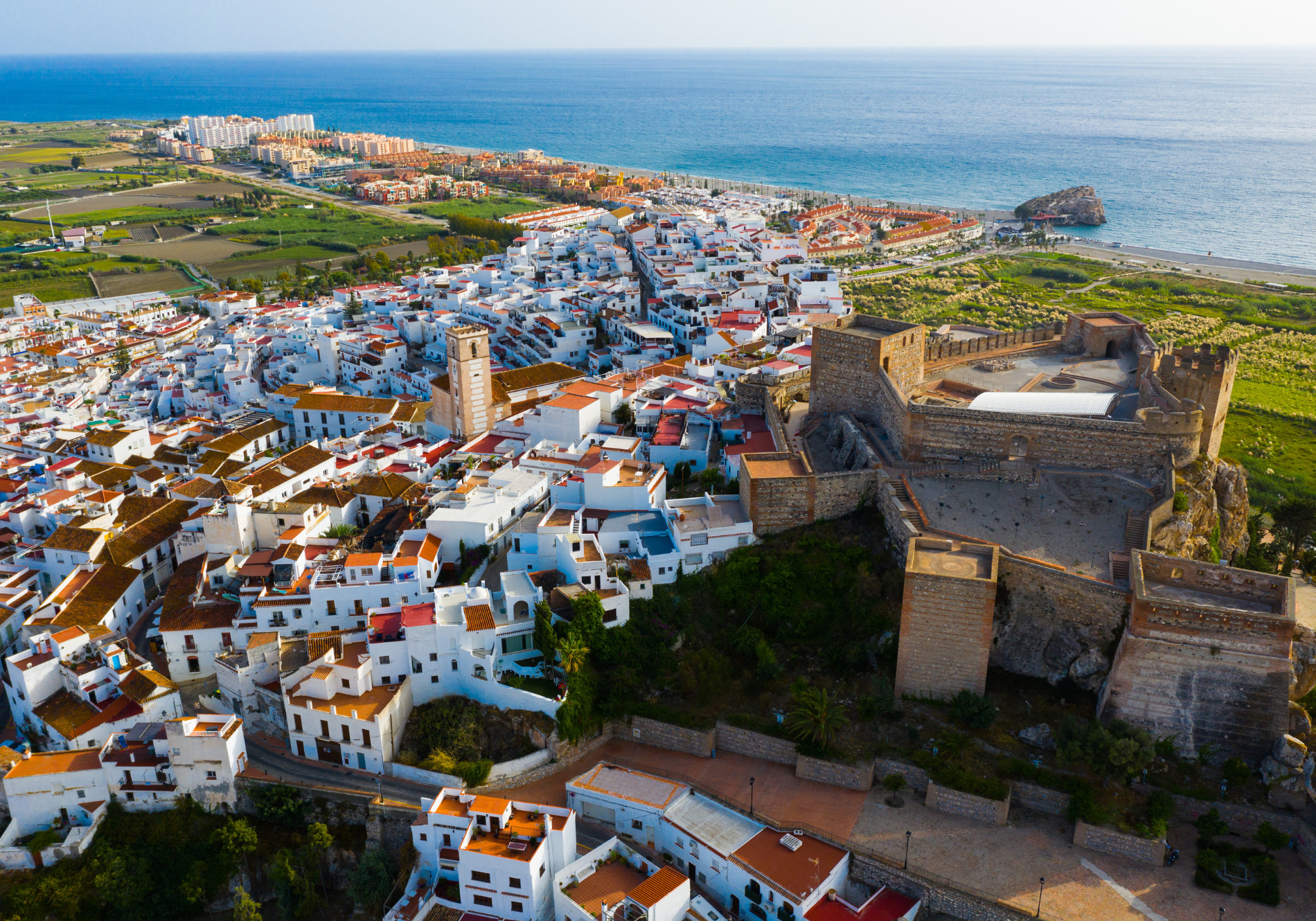Sumérgete en la magia de la Alhambra con un tour en línea por el palacio nazarí
