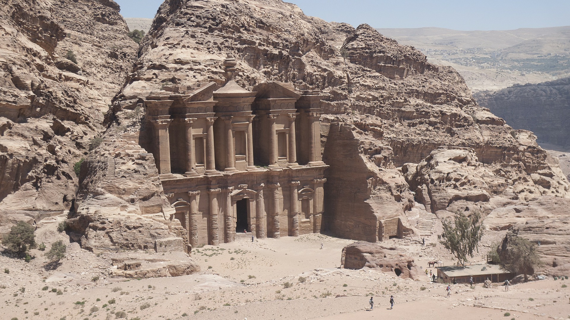 Visita las majestuosas ruinas de Petra en un recorrido virtual