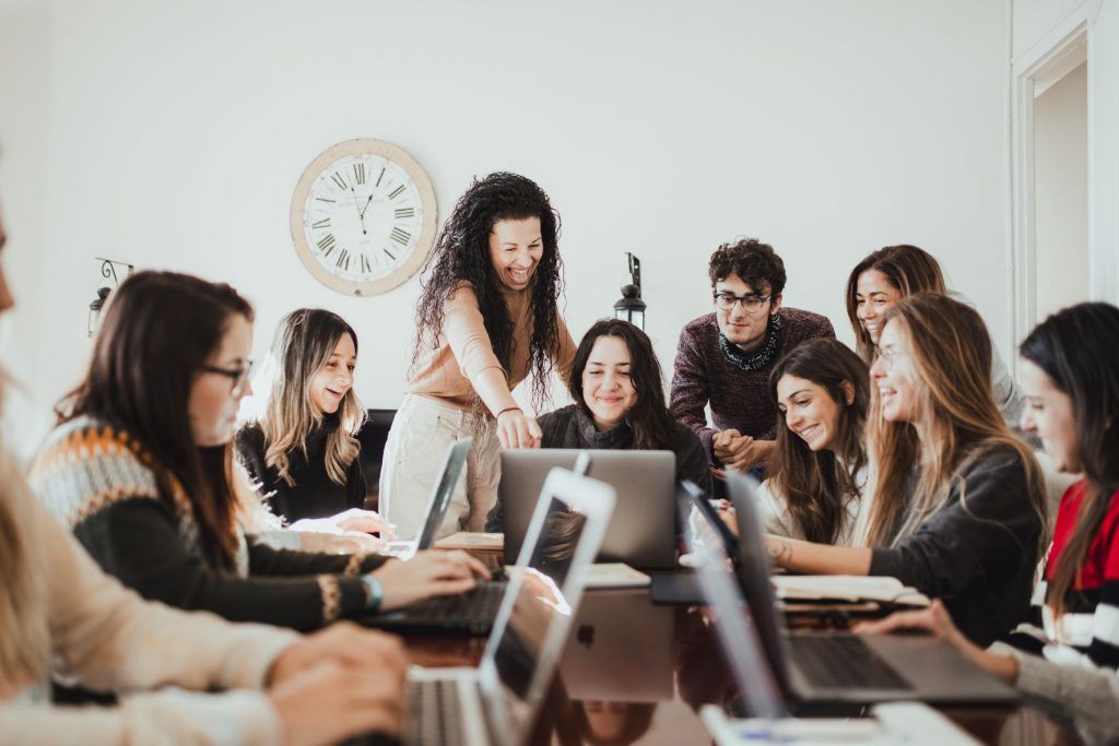 Vive la emoción del surf en las playas de Australia en una experiencia virtual